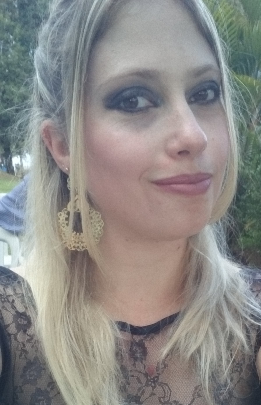 Vivian Constantino (CV lattes)